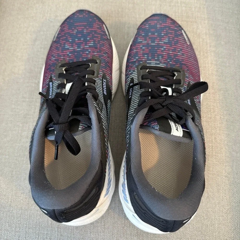 Brooks Adrenaline GTS 22 Athletic Running Shoes‎ Sneakers Women's Sz 7 Navy Pink